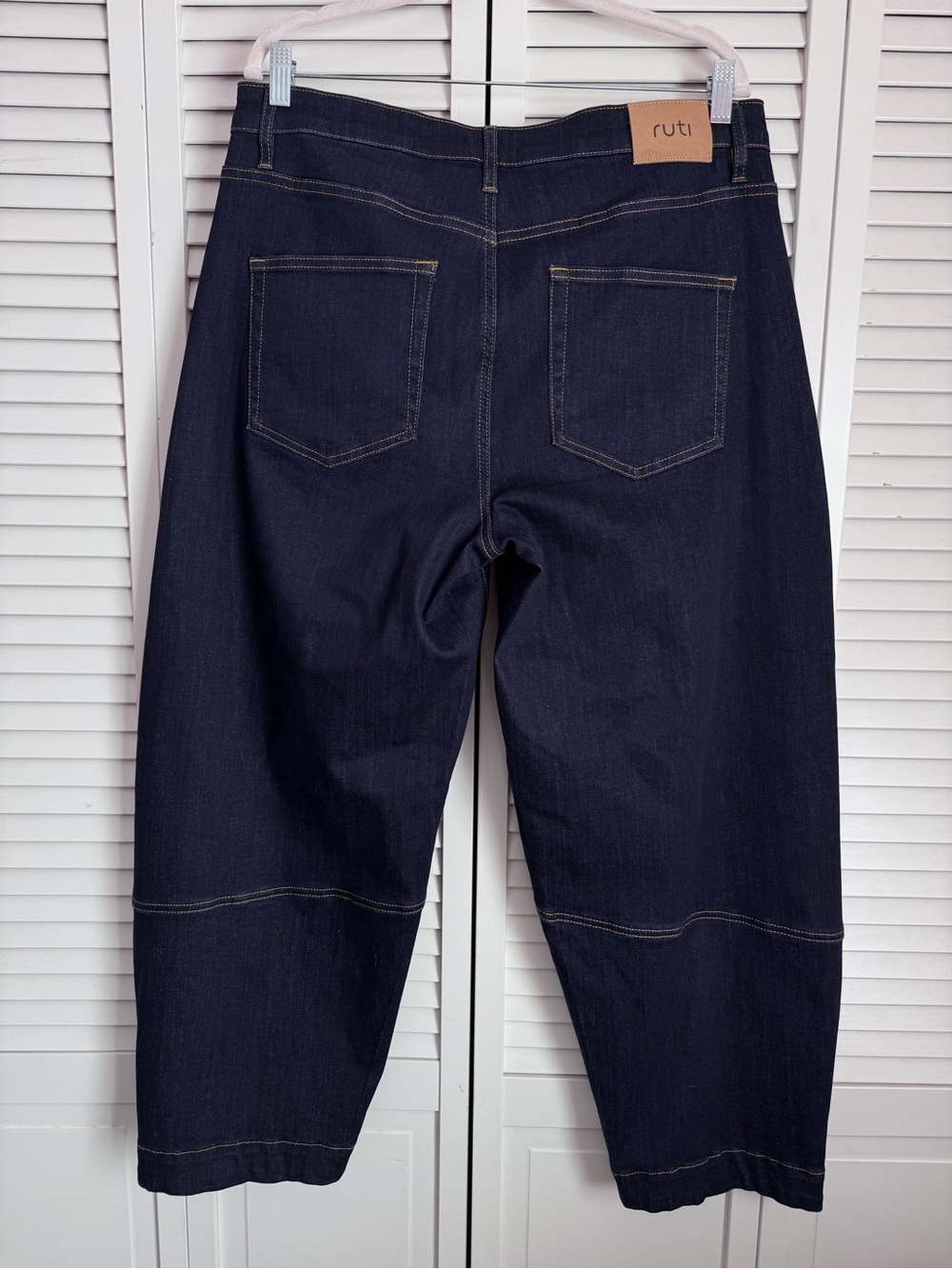 Ruti The Ultimate Barrel Leg Jeans 2.0 Nyx Dark Wash Size 14 Modern Taper NWT - Picture 7 of 11